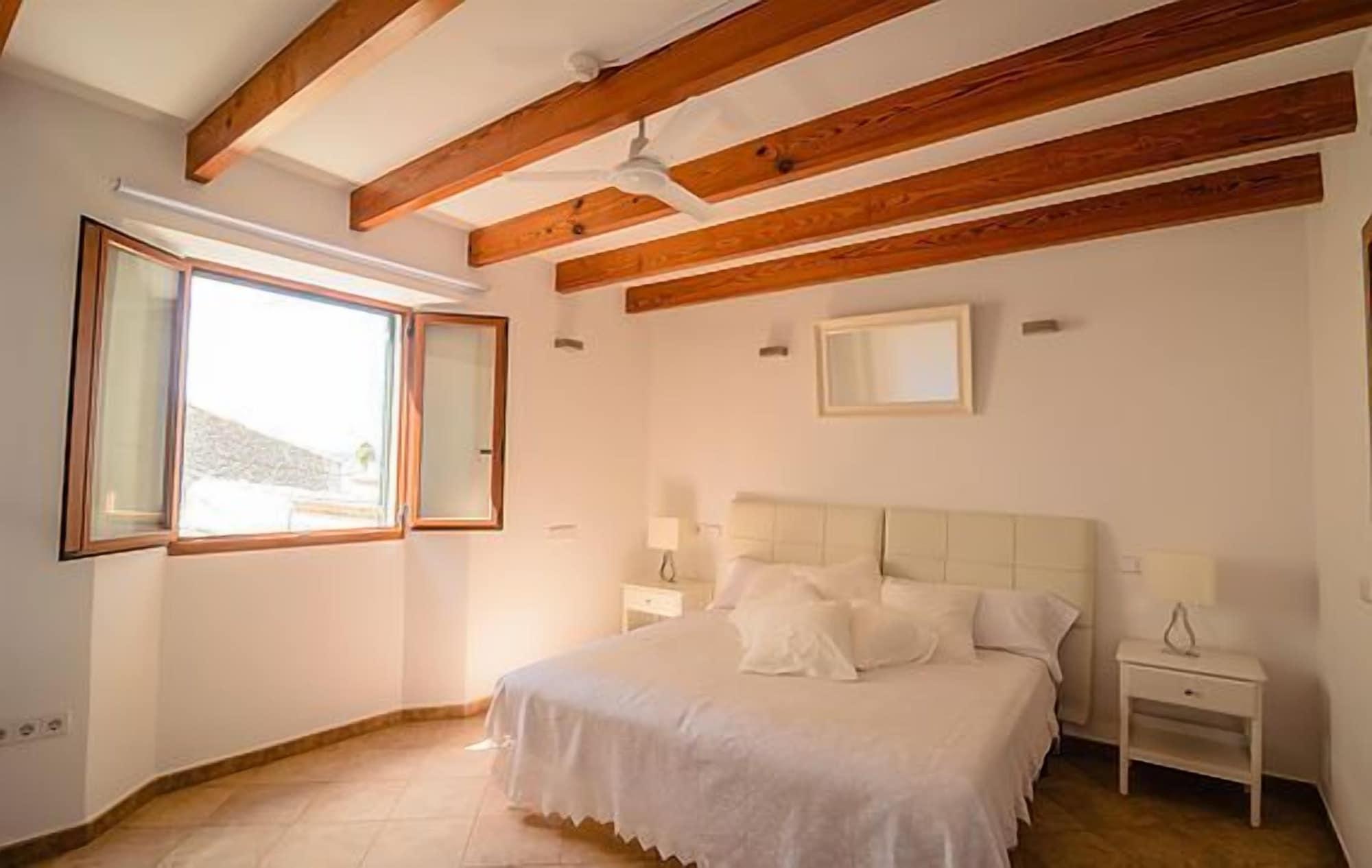 Embat - Hostel モントゥィリィ エクステリア 写真
